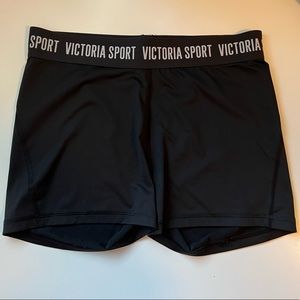 Victoria’s Secret The Player sport Hot Short Medium-Black